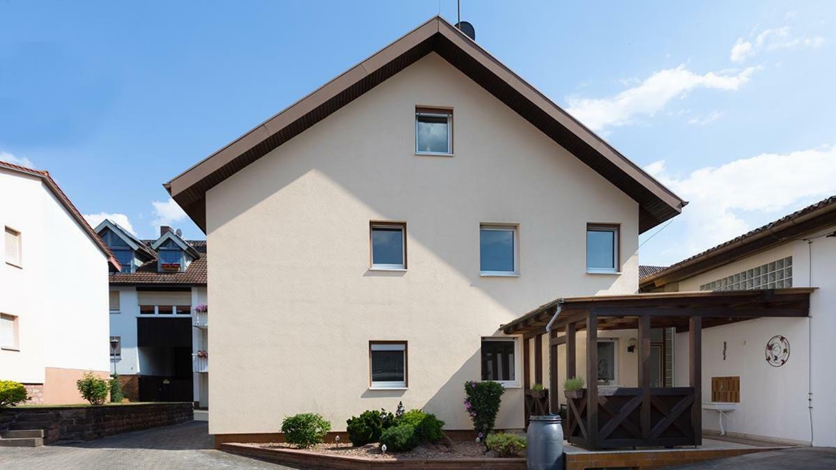 Gaestezimmer - Ferienwohnung 1 - Brauhaus Duerr Dorfprozelten Exterior foto